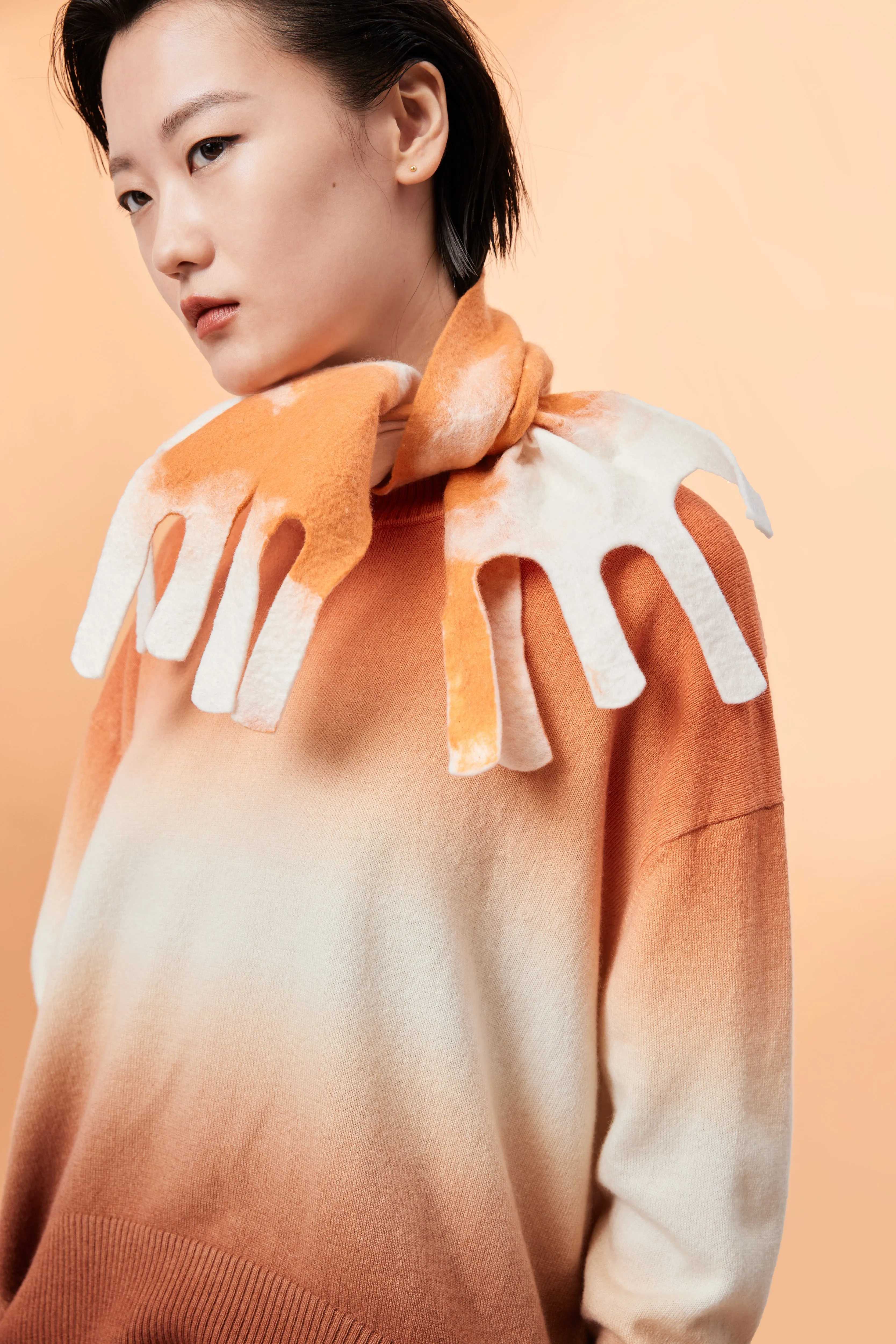 Handcrafted cashmere felt tasseled-edge scarf